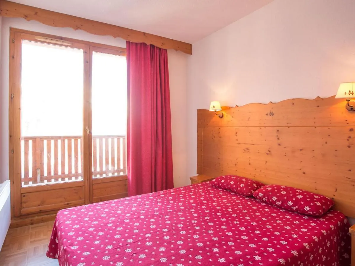 Appartement 4 Pieces Avec Balcon, Parking Et Local Ski A Puy-Saint-Vincent - Fr-1-504-30